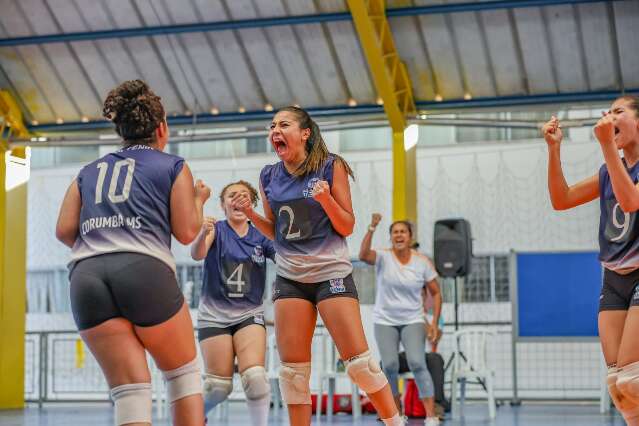 Jogos Escolares da Juventude definem campe&otilde;es de handebol e v&ocirc;lei 