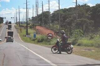 Obra está sendo realizada perto de onde funcionou a Uniderp Agrárias (Foto: Marcos Maluf/Arquivo Campo Grande News)