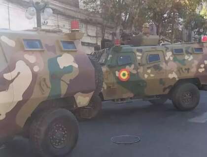 Exército invade palácio do governo na Bolívia com tanques e tenta golpe