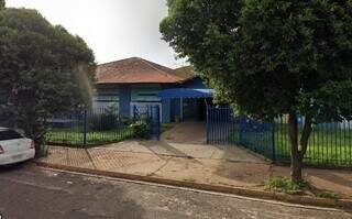 Fachada da Escola Municipal João Nepomuceno (Foto: Reprodução/ Google Maps)