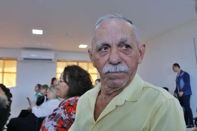 Idosos aprendem a fugir de golpes e cuidar do dinheiro em palestra gratuita