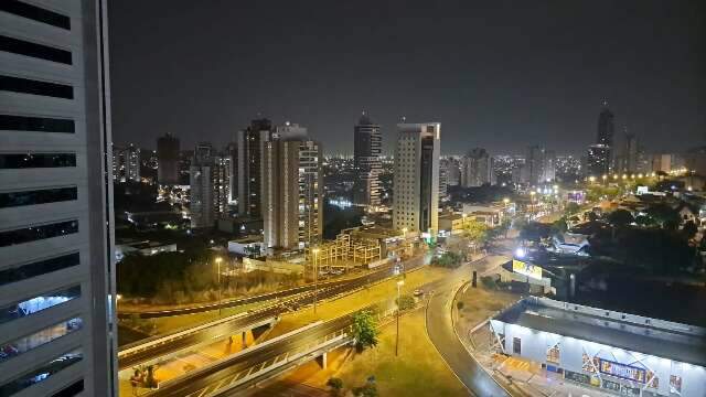 Campo Grande registra garoa fina no fim da noite deste domingo