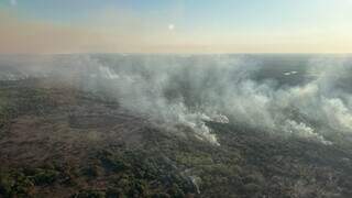 Focos de incêndio e fumaça no Pantanal de Mato Grosso do Sul (Foto: IHP)