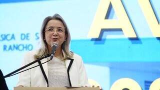 Secretária Municipal de Saúde, Rosana Leite, discursa durante evento de lançamento do hospital no Parque Ayrton Senna. (Foto: Alex Machado)