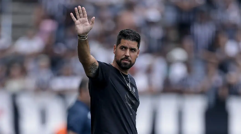 Corinthians demite treinador português após derrota em clássico