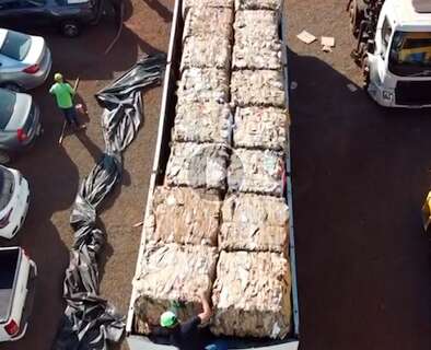 Policiais de MS e Paraná localizam 8,1 toneladas de maconha em carreta