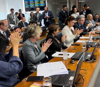 Senadora Tereza Cristina durante votação na comissão de meio ambiente (Foto: Divulgação/Assessoria)