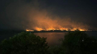 Vista do Pantanal pegando fogo, em Corumbá. (Foto: Ângelo Rabelo, Arquivo/IHP)