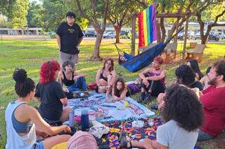 Coletivo transpor realiza ação para orientar pessoas transgênero. (Foto: Coletivo Transpor)