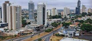 Asfalto da Avenida Afonso Pena, próximo ao Shopping Campo Grande, molhou (Foto: Direto das Ruas)