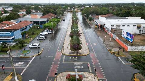 Chuva dá o 'ar da graça' em Porto Murtinho depois de 93 dias