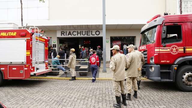 Princ&iacute;pio de inc&ecirc;ndio causa susto e correria em loja na 14 de Julho