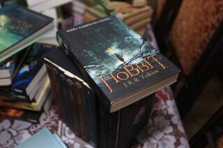&#39;O Hobbit&#39; é mais um dos livros que passou pelas mãos da leitora. (Foto: Paulo Francis)
