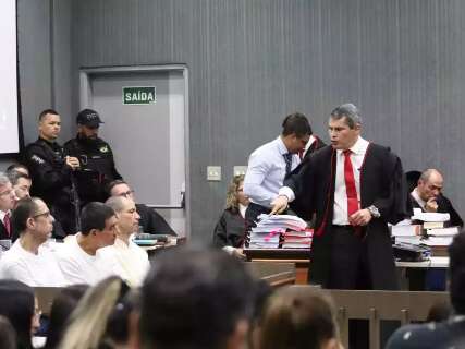 Promotor &ldquo;de mil j&uacute;ris&rdquo; deixa tribunais e vai investigar policiais