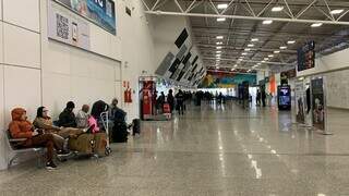 Salão do Aeroporto Internacional de Campo Grande com pouco movimento nesta manhã (Foto: Bruna Marques)