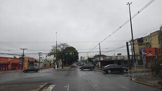 Área central de Ponta Porã nesta sexta-feira; chuva e sensação térmica de 3 graus (Foto: Direto das Ruas)