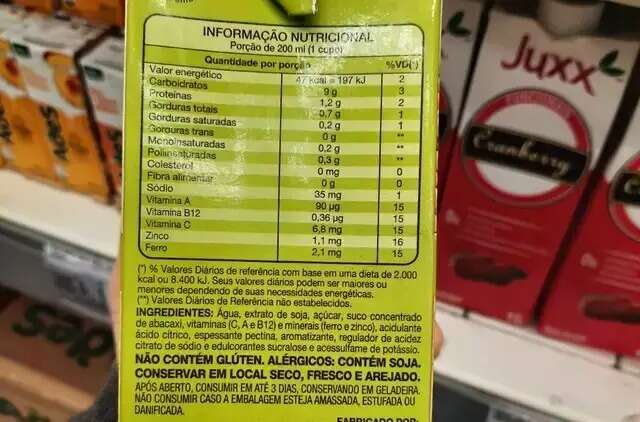 Voc&ecirc; observa as informa&ccedil;&otilde;es nos r&oacute;tulos de alimentos industrializados?