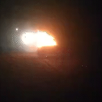 Pane no motor causa incêndio e destrói carro