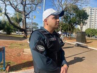 Subcomandante do batalhão de trânsito, Everton Myller Franco (Foto: Clara Farias)
