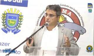 Secretário Nacional do MMA (Ministério do Meio Ambiente e Mudanças do Clima), André Lima, em coletiva de imprensa (Foto: Reprodução)