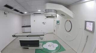 O acelerador nuclear que hoje é usado no Hospital de Câncer Alfredo Abrão (Foto: Divulgação/Governo de MS)