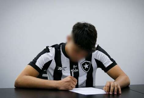 Dispensado de time por indisciplina, Bruninho Samudio assina com Botafogo