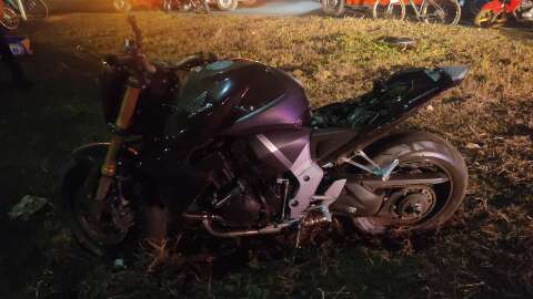 Rapaz morre ao cair durante teste de moto de alta cilindrada