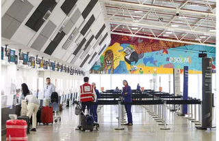 Saguão do Aeroporto Internacional de Campo Grande. (Foto: Henrique Kawaminami, Arquivo/Campo Grande News)