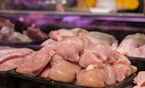 Brasil suspende exportação de carne de aves e seus produtos