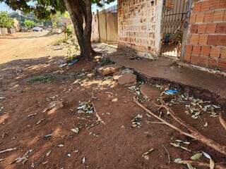 Rua onde homem foi baleado, no Bairro Vivendas do Parque. (Foto: Geniffer Valeriano)