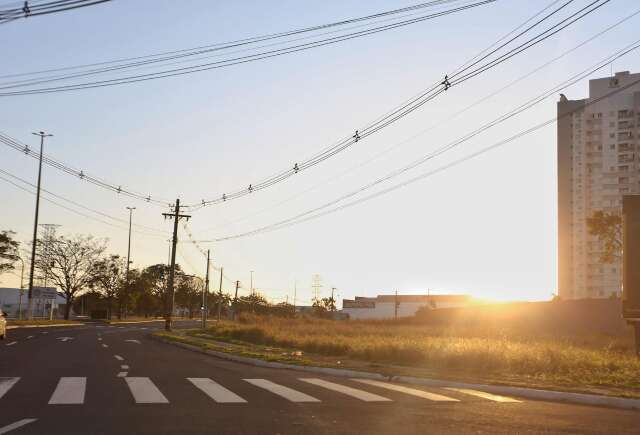 Domingo ser&aacute; de sol e baixa umidade do ar em todo o Estado