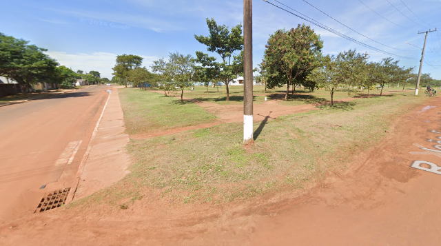 Usando tornozeleira eletr&ocirc;nica, rapaz de 22 anos &eacute; morto a tiros em pra&ccedil;a 