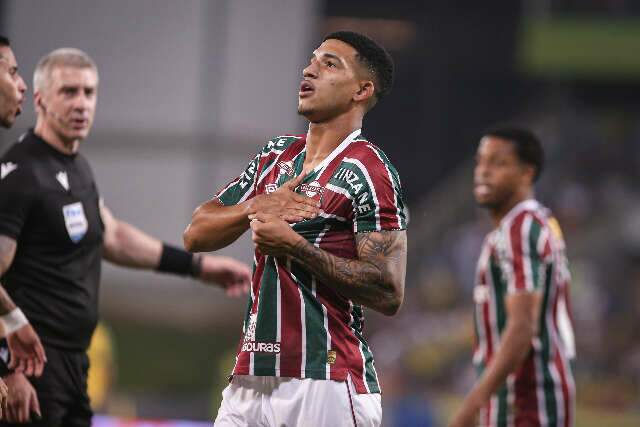 No anivers&aacute;rio de 122 anos, Fluminense deixa a lanterna do Brasileir&atilde;o 