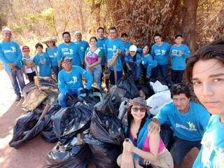 Alguns dos voluntários na limpeza dos rios de Mato Grosso do Sul (Foto: Ruy Maciel Santos)