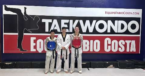 Atletas do taekwondo embarcam para a Pan-Americano no México