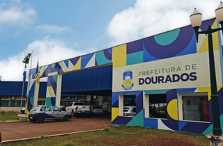 Fachada da Prefeitura Municipal de Dourados (Foto: divulgação)