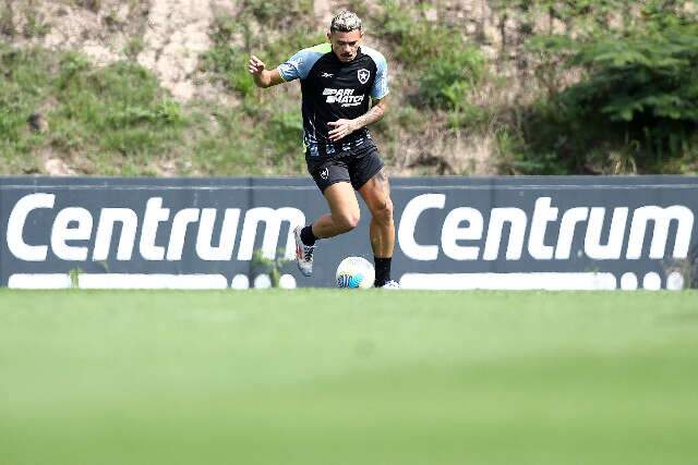 Botafogo defende lideran&ccedil;a contra o S&atilde;o Paulo e Palmeiras visita o Fluminense