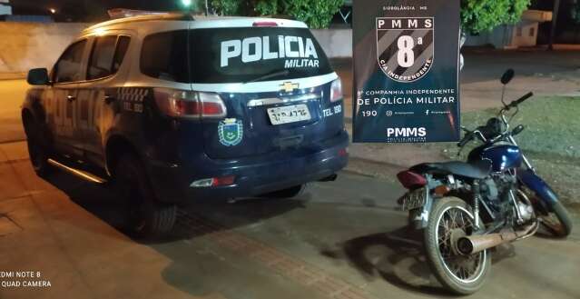 Condenado por esfaquear homem durante assalto &eacute; preso com moto furtada