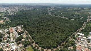 Imagem de drone mostra complexo do Parque dos Poderes em Campo Grande (Foto: Fly Drones)