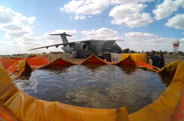 Combate a fogo no Pantanal j&aacute; levou 1,5 milh&atilde;o de litros de &aacute;gua do Rio Paraguai