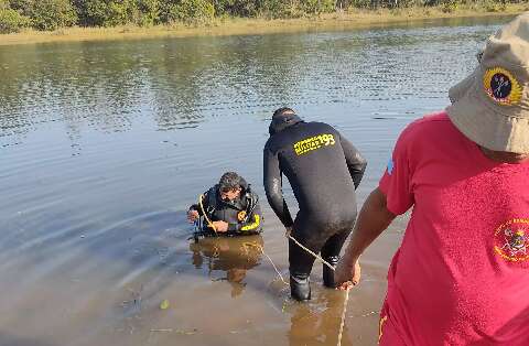 Bombeiros encontram corpo de pescador que tentou atravessar rio a nado