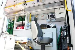 Nova ambulância pronta para circular e reforçar o socorro pelo Samu (Fotos: Henrique Kawaminami)