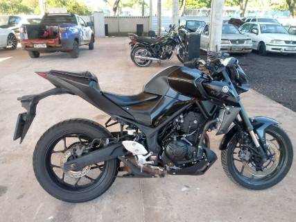 Novo leilão de veículos apreendidos oferta motocicleta esportiva a R$ 6 mil