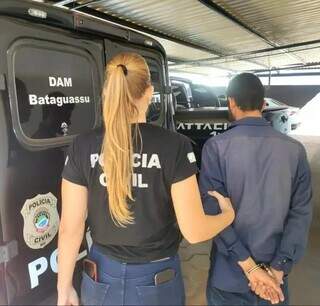 Vinícius quando foi preso pela DAM de Bataguassu em junho deste ano (Foto: Divulgação | PCMS)