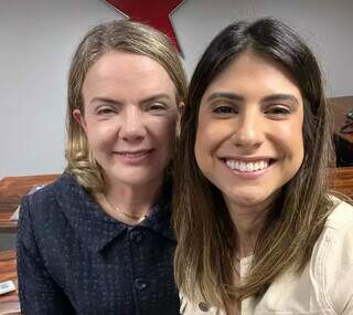 Gleise Hoffmann ao lado de Camila Jara, pré-candidata a prefeitura de Campo Grande (Foto: Divulgação)