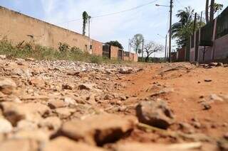 Rua do Jardim Centenário, na região Anhanduizinho (Foto: Arquivo/Campo Grande News)