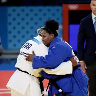 Judoca Bia Souza garante a primeira medalha de ouro para o Brasil