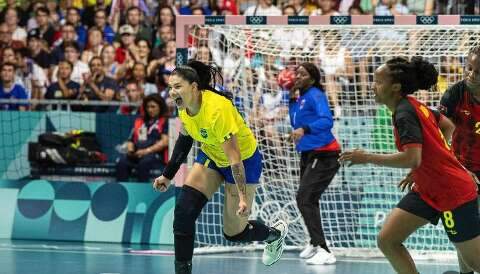 Após 3 derrotas, Brasil vence equipe da Angola e conquista vaga no handebol