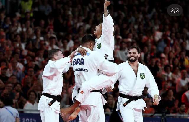 Equipe do jud&ocirc; derrota a It&aacute;lia e garante o bronze em Paris