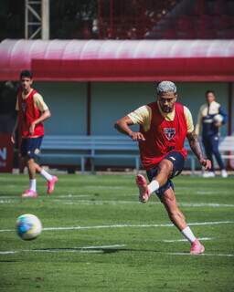 Elenco do São Paulo em preparação para encara o Flamengo (Foto: Divulgação/SPFC)